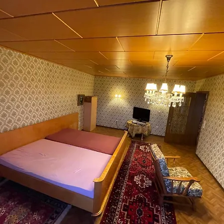 Wg In Homberg Efze, Monteurzimmer, 2 Erwachsene, 1 Doppelzimmer Nr 3 *