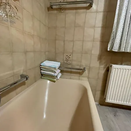 Wg In Homberg Efze, Monteurzimmer, 2 Erwachsene, 1 Doppelzimmer Nr 3 Apartment *