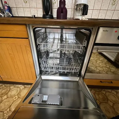 Apartment Wg In Homberg Efze, Monteurzimmer, 2 Erwachsene, 1 Doppelzimmer Nr 3
